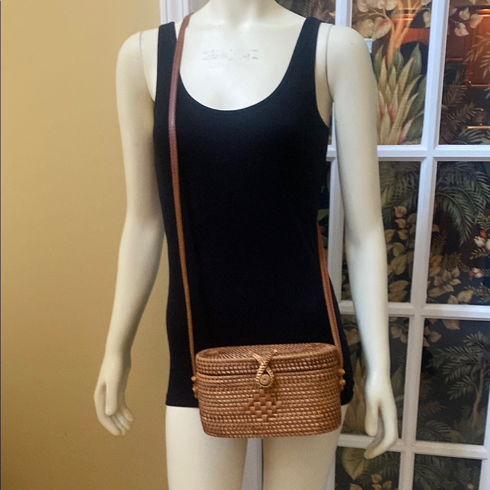 Wicker Crossbody Bag with toggle closure Blue interior